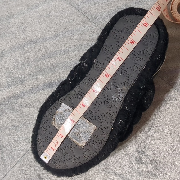 ugg fluff yeah metallic sparkle slides black silver women's size 5.5 - Picture 9 of 11